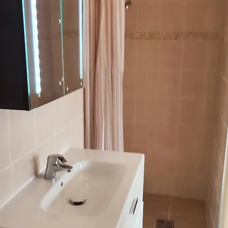 Apartment Pour Deux Personnes La Courneuve